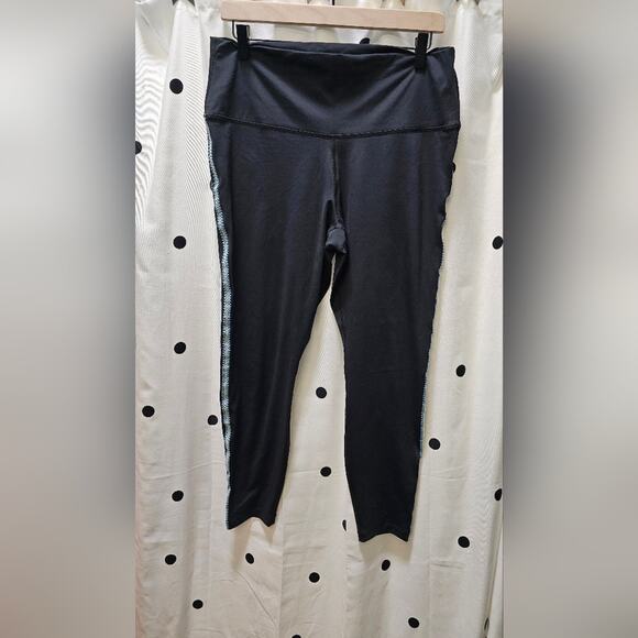 Nike Pants - Nike Dri-Fit yoga black skinny leggings blue & white crochet stripe size XL